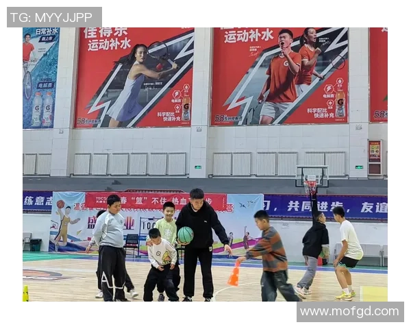 篮球明星在家生活揭秘他们的日常活动与训练方式